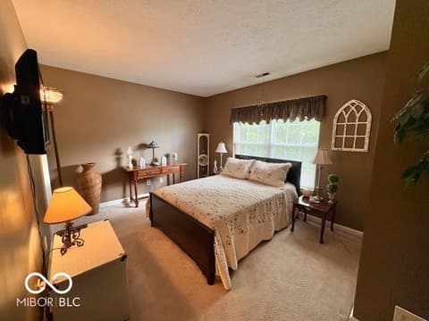 Photo of 1240 Legacy Lane, Indianapolis, IN