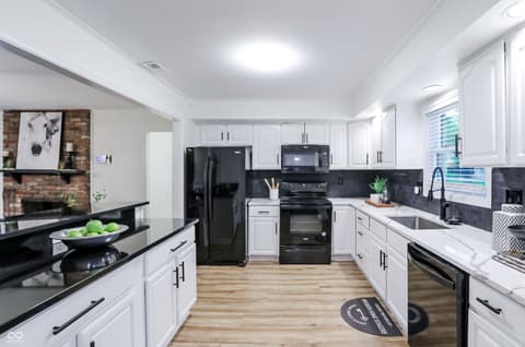 Photo of 512 Lexington Boulevard, Carmel, IN