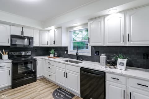 Photo of 512 Lexington Boulevard, Carmel, IN