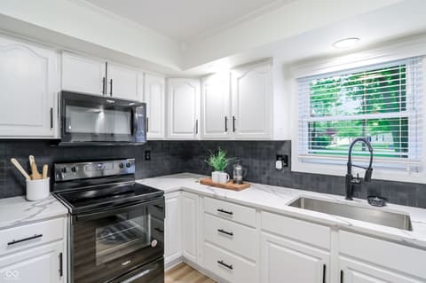 Photo of 512 Lexington Boulevard, Carmel, IN
