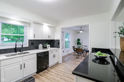 Photo of 512 Lexington Boulevard, Carmel, IN