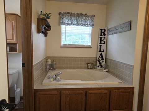 Photo of 1518 Pippin Drive, Greenfield, IN