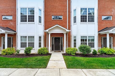 856 S Park Trail Drive, Carmel, IN 46032