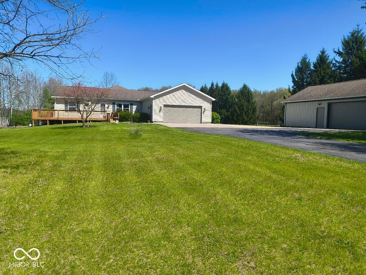 Photo of 12330 County Road 4, Middlebury, IN