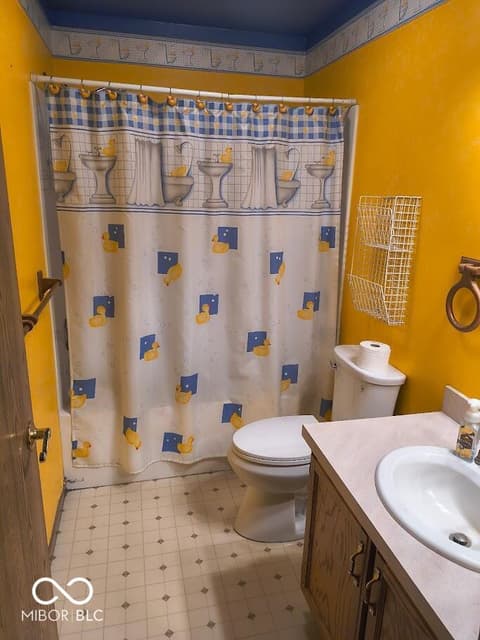 Photo of 12330 County Road 4, Middlebury, IN