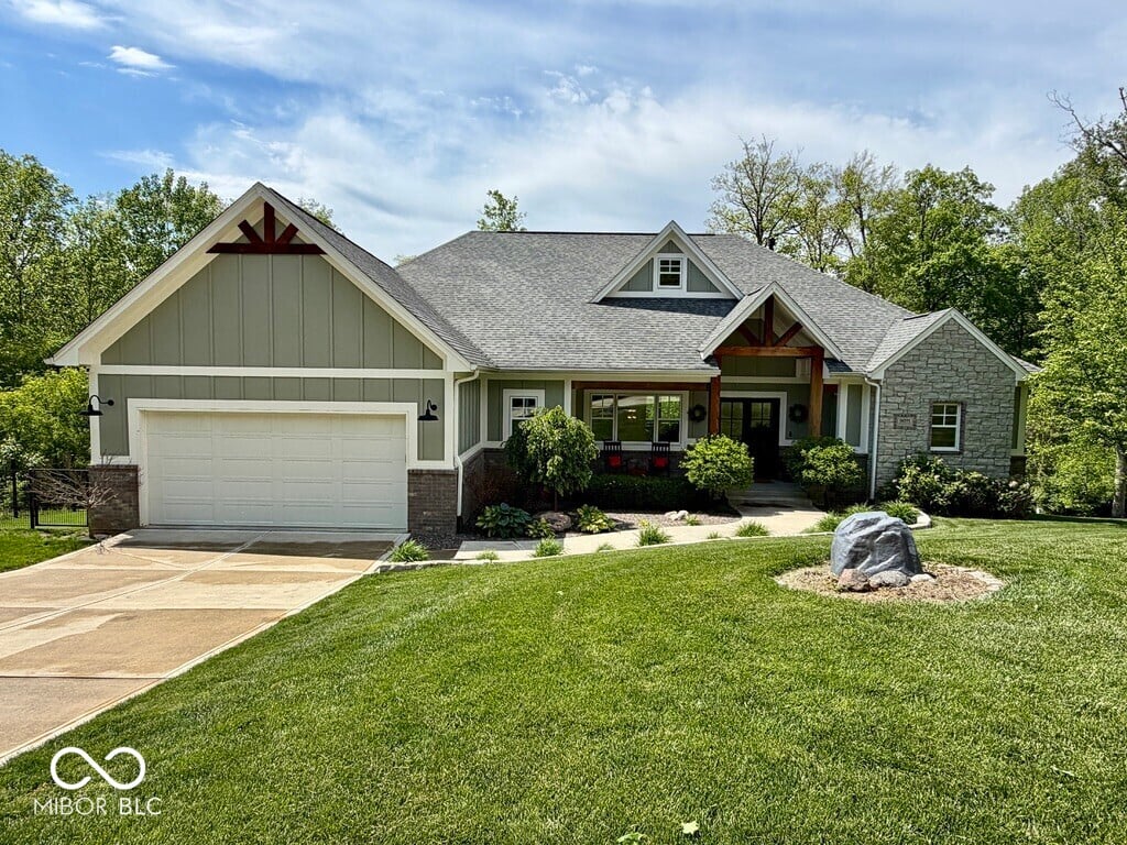 Front exterior at 5071 Tomahawk Trail, Martinsville, IN