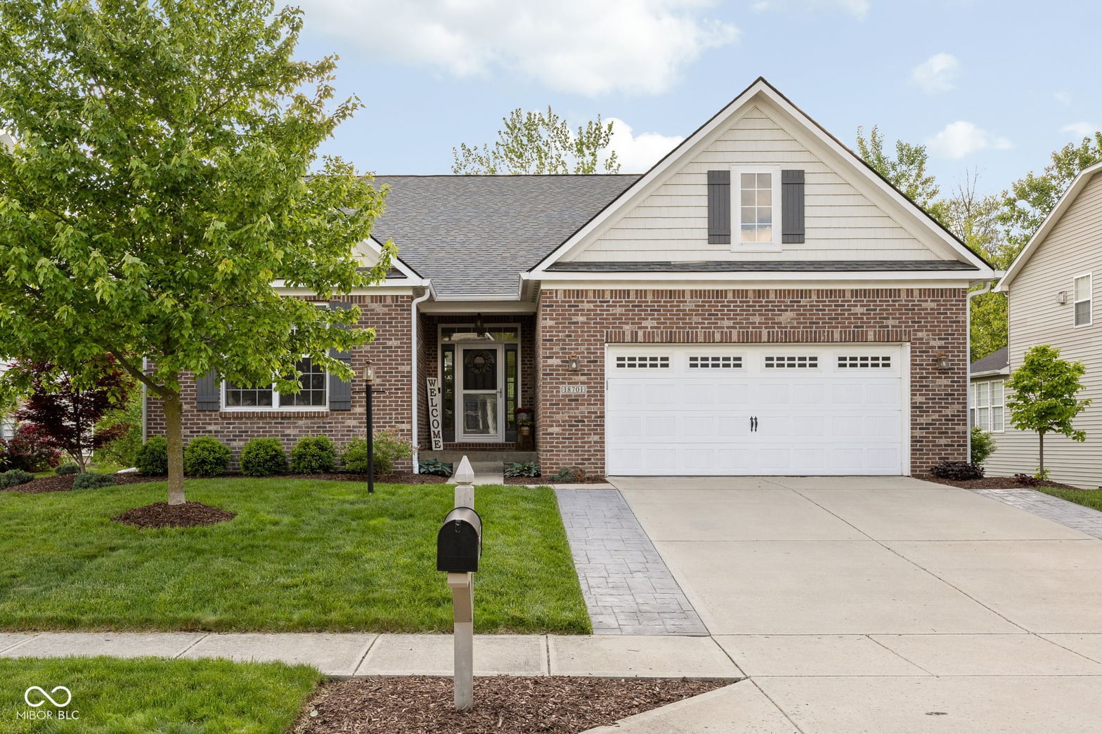 Front exterior at 18701 Tillamook Run W, Noblesville, IN