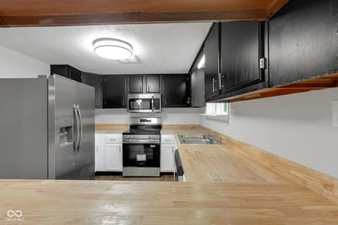 Kitchen at 2525 E Jackson Street, Muncie, IN