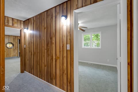 Hallway at 2525 E Jackson Street, Muncie, IN