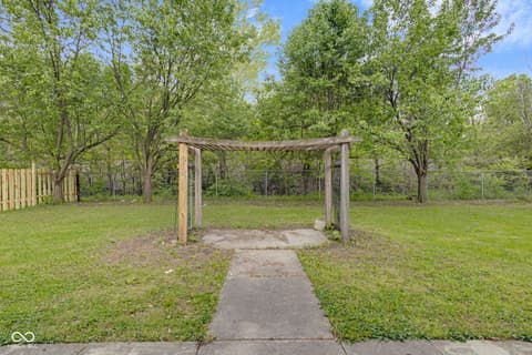 Yard at 2525 E Jackson Street, Muncie, IN