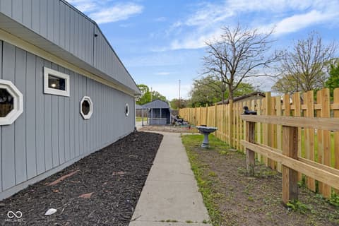 Yard at 2525 E Jackson Street, Muncie, IN