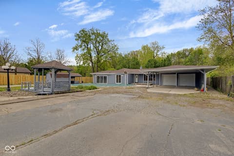 Front exterior at 2525 E Jackson Street, Muncie, IN