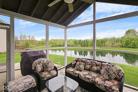 Bonus room at 11185 Guy Street, Fishers, IN