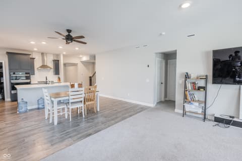 Photo of 8910 Howlett Lane, Indianapolis, IN