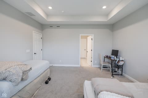 Photo of 8910 Howlett Lane, Indianapolis, IN