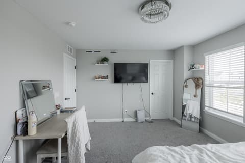 Photo of 8910 Howlett Lane, Indianapolis, IN