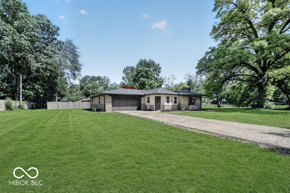 Photo of 1752 Kessler Boulevard West Drive, Indianapolis, IN