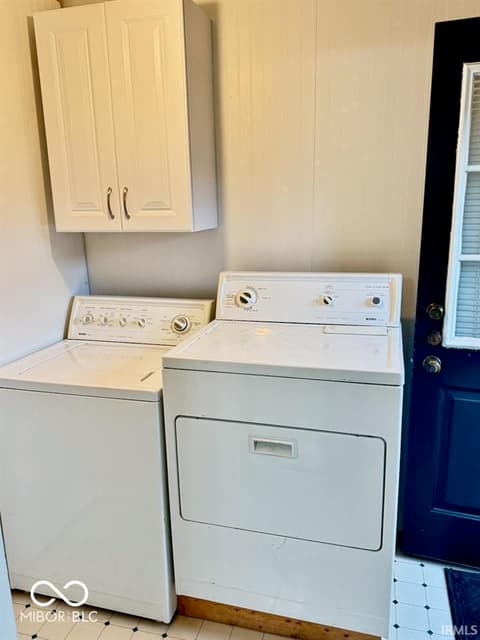 Laundry room at 509 N Waldemere Avenue, Muncie, IN