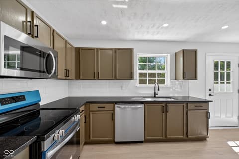 Photo of 2145 Shadowbrook Drive, Plainfield, IN