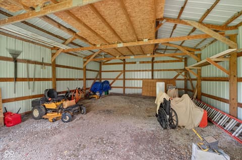 Garage at 16566 Gray Road, Westfield, IN