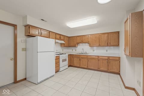 Photo of 7947 Bentley Commons Drive, Indianapolis, IN
