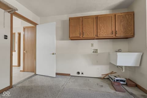 Photo of 7947 Bentley Commons Drive, Indianapolis, IN
