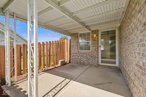Photo of 7947 Bentley Commons Drive, Indianapolis, IN