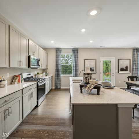 Photo of 810 Pearl Street, Whiteland, IN