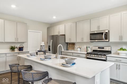 Photo of 810 Pearl Street, Whiteland, IN