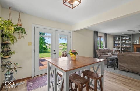 Photo of 516 Palmyra Drive, Indianapolis, IN