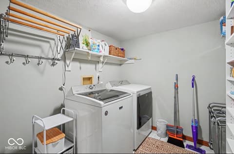 Photo of 516 Palmyra Drive, Indianapolis, IN
