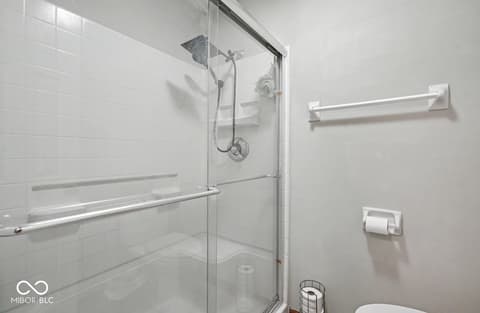 Photo of 516 Palmyra Drive, Indianapolis, IN