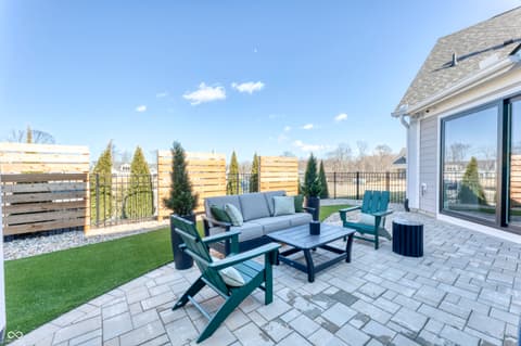 Courtyard — 2684 Towne Run Court, Westfield, IN