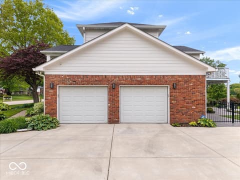 Garage at 11416 E Lakeshore Drive, Carmel, IN