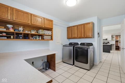 Laundry room at 14561 Saddleback Drive, Carmel, IN