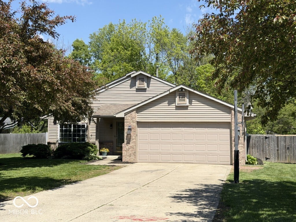 Photo of 1006 E Walnut Street, Frankton, IN