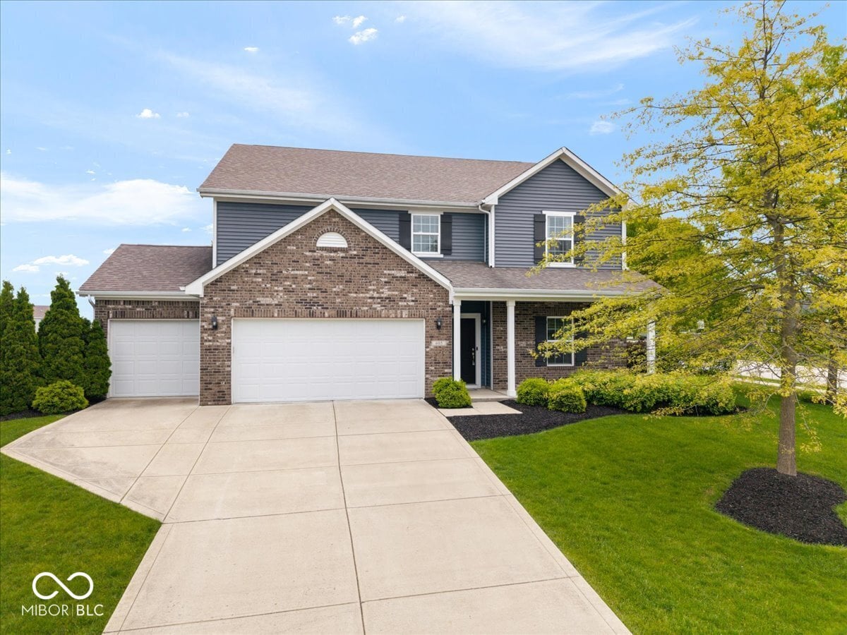 Photo of 605 Flint Boulevard, Fortville, IN