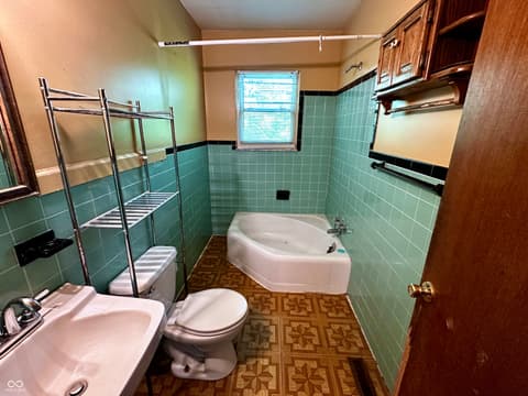 Photo of 336 S Edgehill Road, Indianapolis, IN