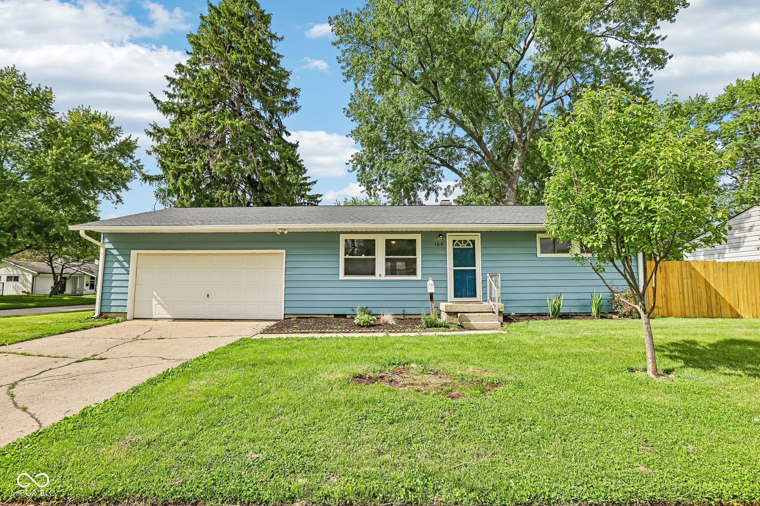 Front exterior at 108 Prairie Parkway, Brownsburg, IN