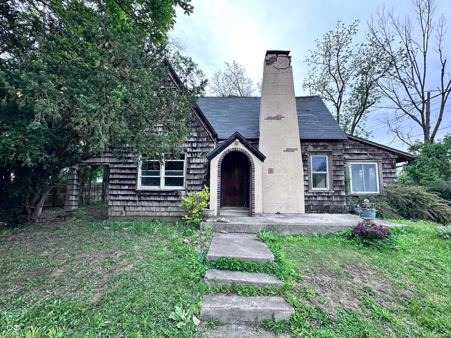 Photo of 735 E Washington Street, Greencastle, IN