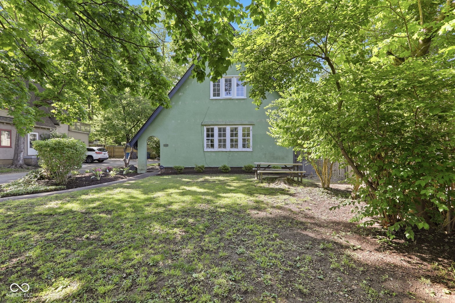 Photo of 715 Kessler Blvd E Drive, Indianapolis, IN
