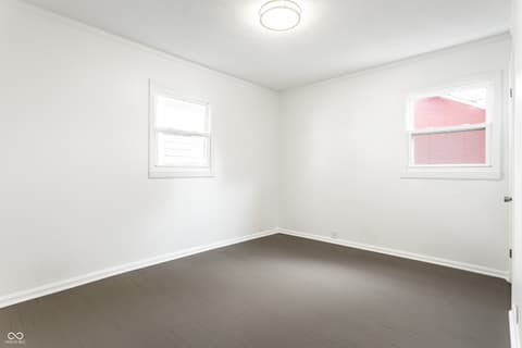 Photo of 310 W Ash Street, Zionsville, IN