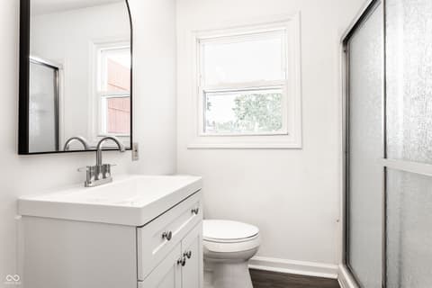 Photo of 310 W Ash Street, Zionsville, IN