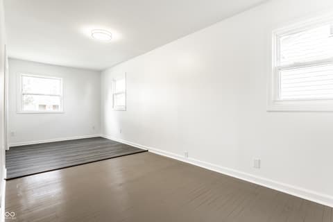 Photo of 310 W Ash Street, Zionsville, IN