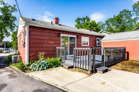 Photo of 310 W Ash Street, Zionsville, IN