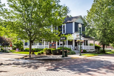Photo of 310 W Ash Street, Zionsville, IN