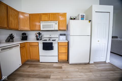 Kitchen at 6735 W Odessa Way, McCordsville, IN