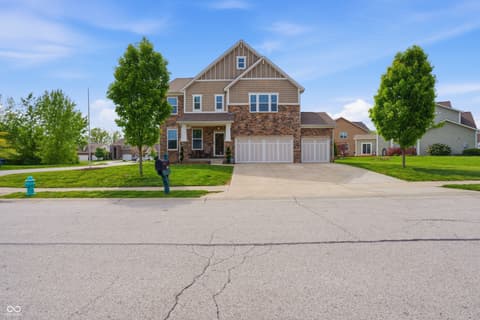 564 Amersham Court, Avon, IN 46123