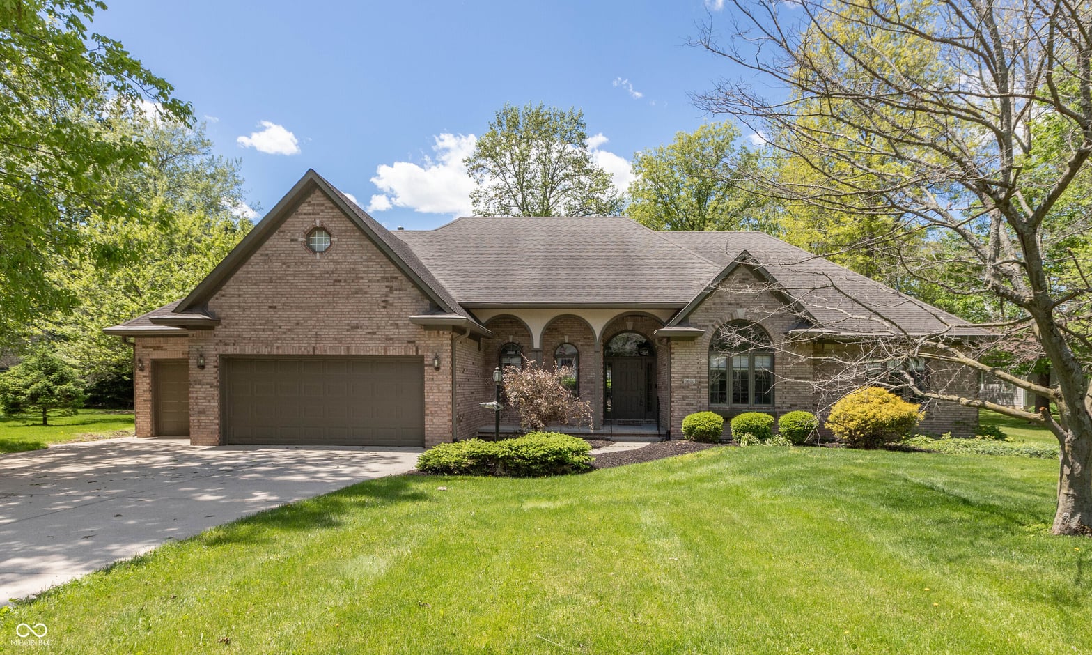Front exterior at 5600 N Red Oak Drive, Greenfield, IN