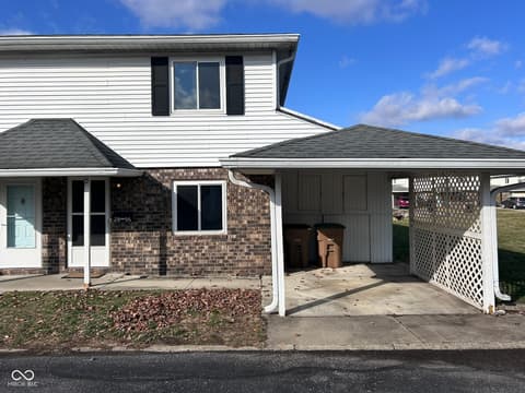 2896 Two Worlds Drive, Columbus, IN 47201
